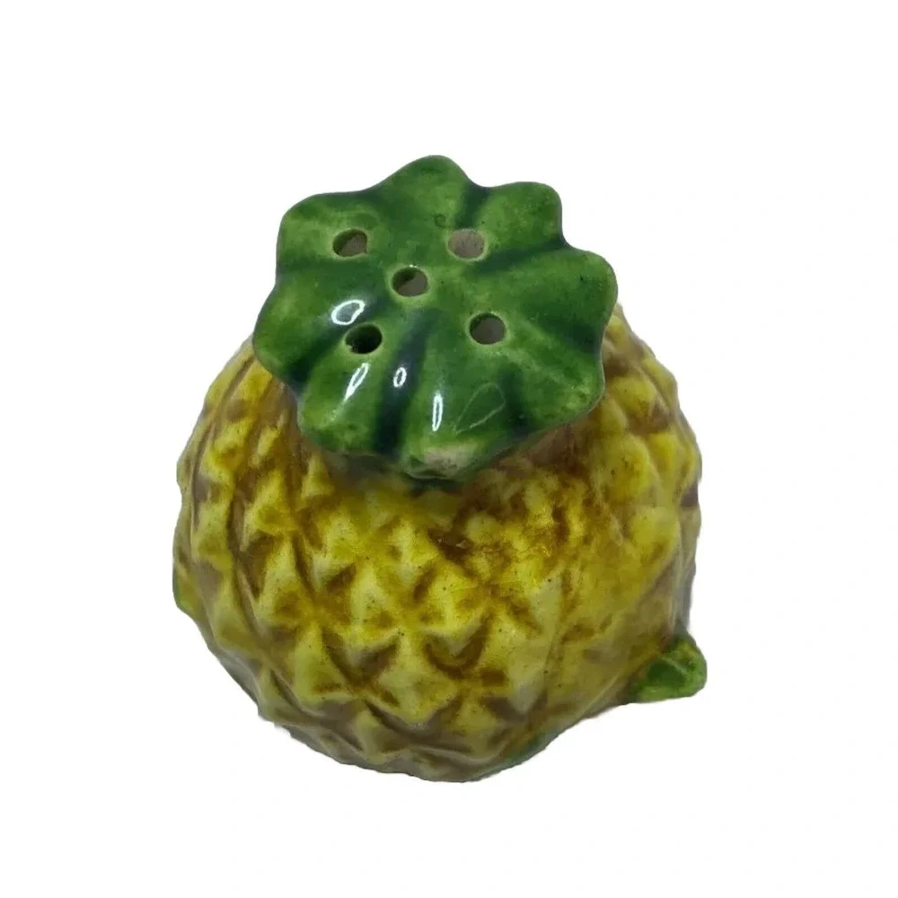 VTG Mini Pineapple Salt /Pepper Shaker Set Japan Hawaii Yellow With Green Leaves